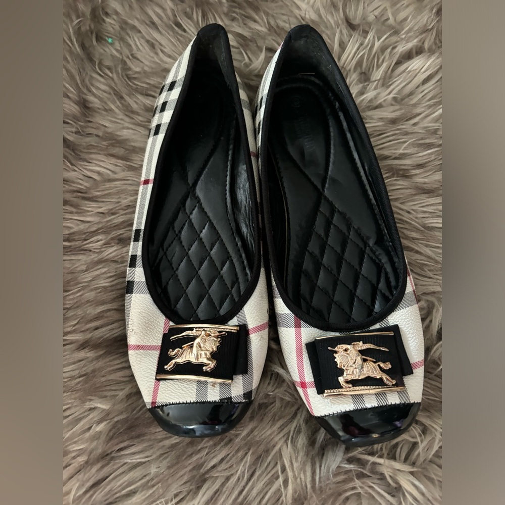 Burberry Flats